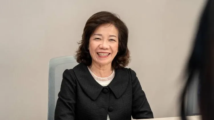 女生