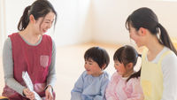 幼兒園學生-幼兒園老師-笑