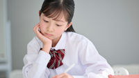 制服學生-學習-資優生-低成就資優生