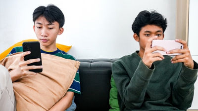 孩子離不開手機