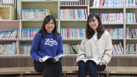 劉逸瑩-林俐彣-教師-書櫃-書籍