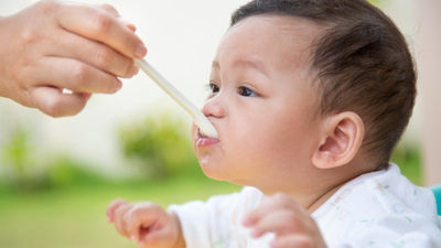 嬰兒-吃副食品