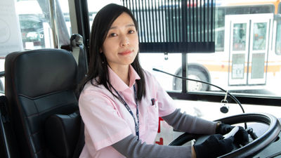 吳佩蓉-公車司機-女司機